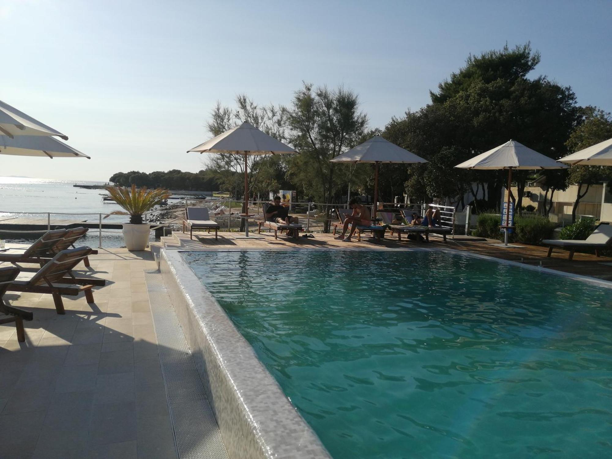 Apartmani Astrado Petrcane Esterno foto