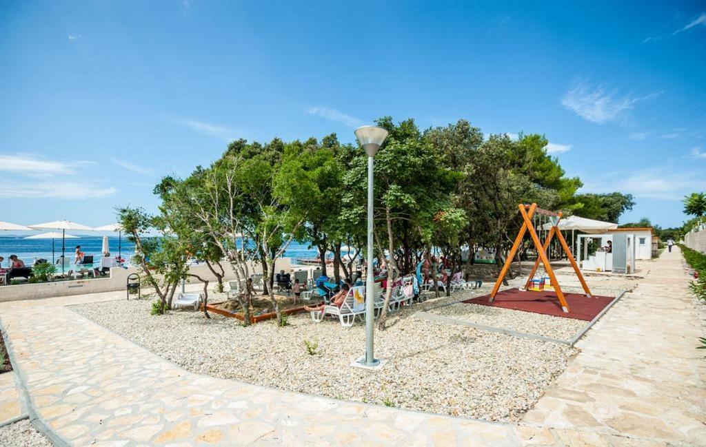 Apartmani Astrado Petrcane Esterno foto