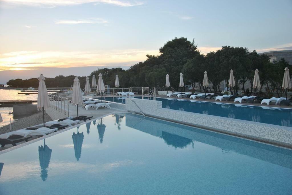 Apartmani Astrado Petrcane Esterno foto